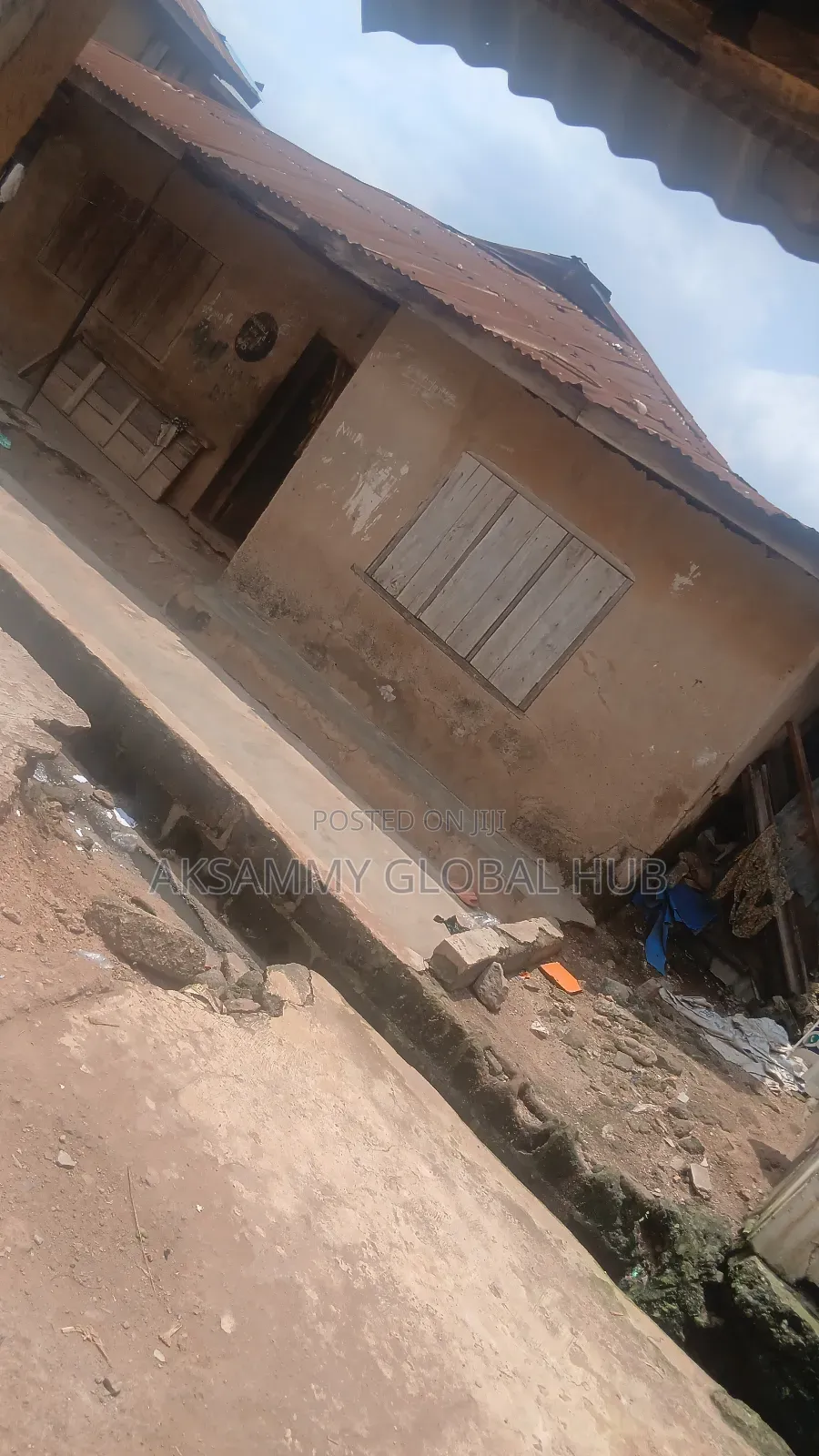 6bdrm Bungalow in Bodija, Ibadan for sale in Ibadan