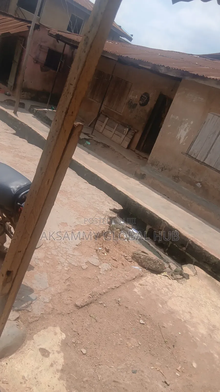 6bdrm Bungalow in Bodija, Ibadan for sale in Ibadan