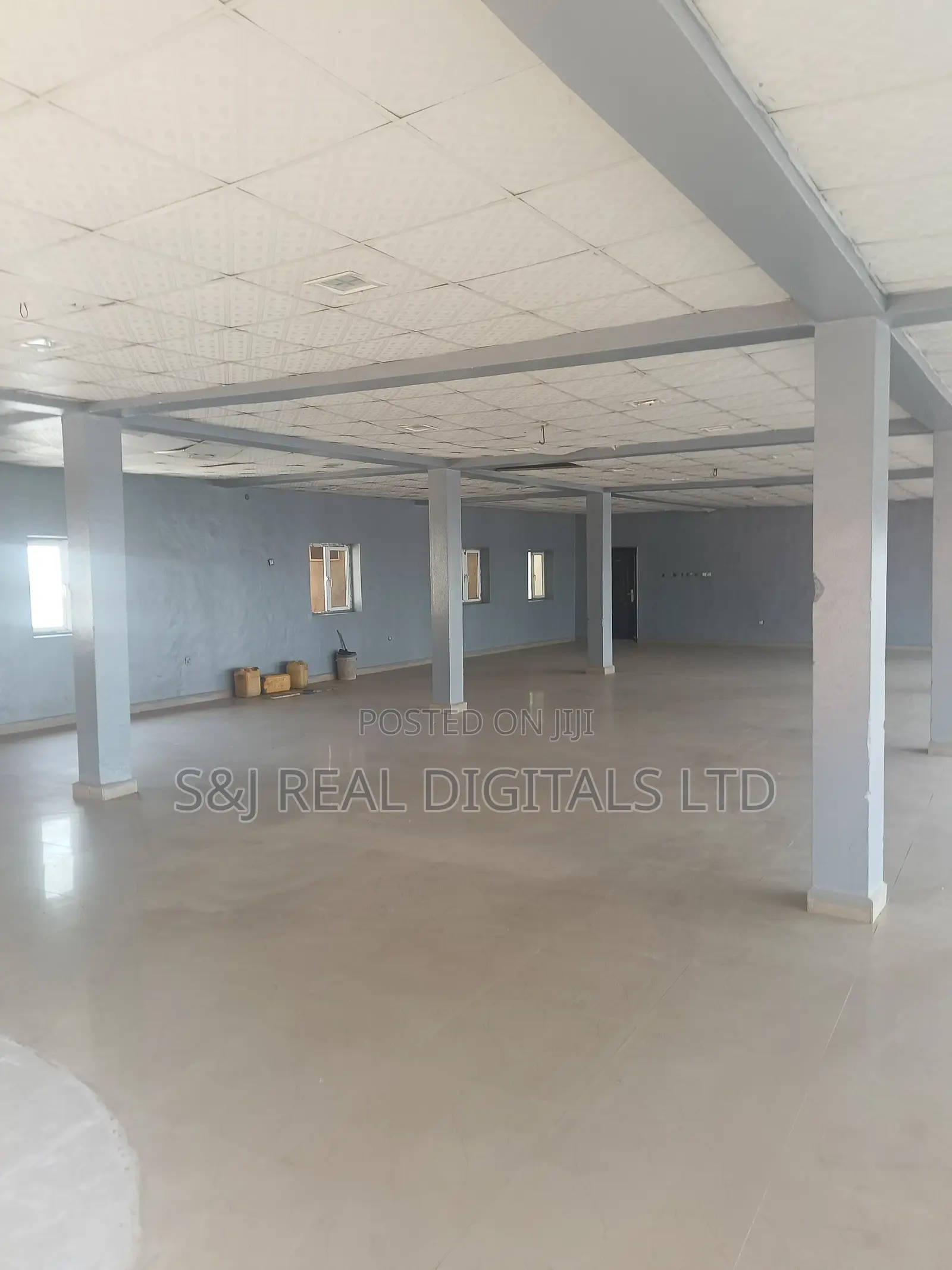 Massive Warehouse With Office Space in Dei-Dei