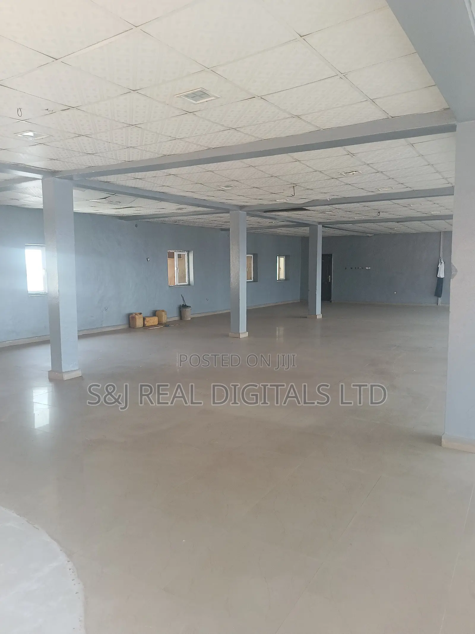 Massive Warehouse With Office Space in Dei-Dei