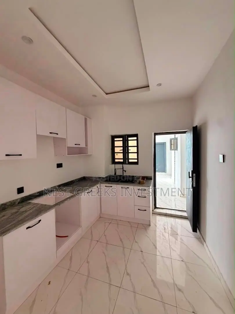 3bdrm Apartment in Gbagada for sale in Gbagada