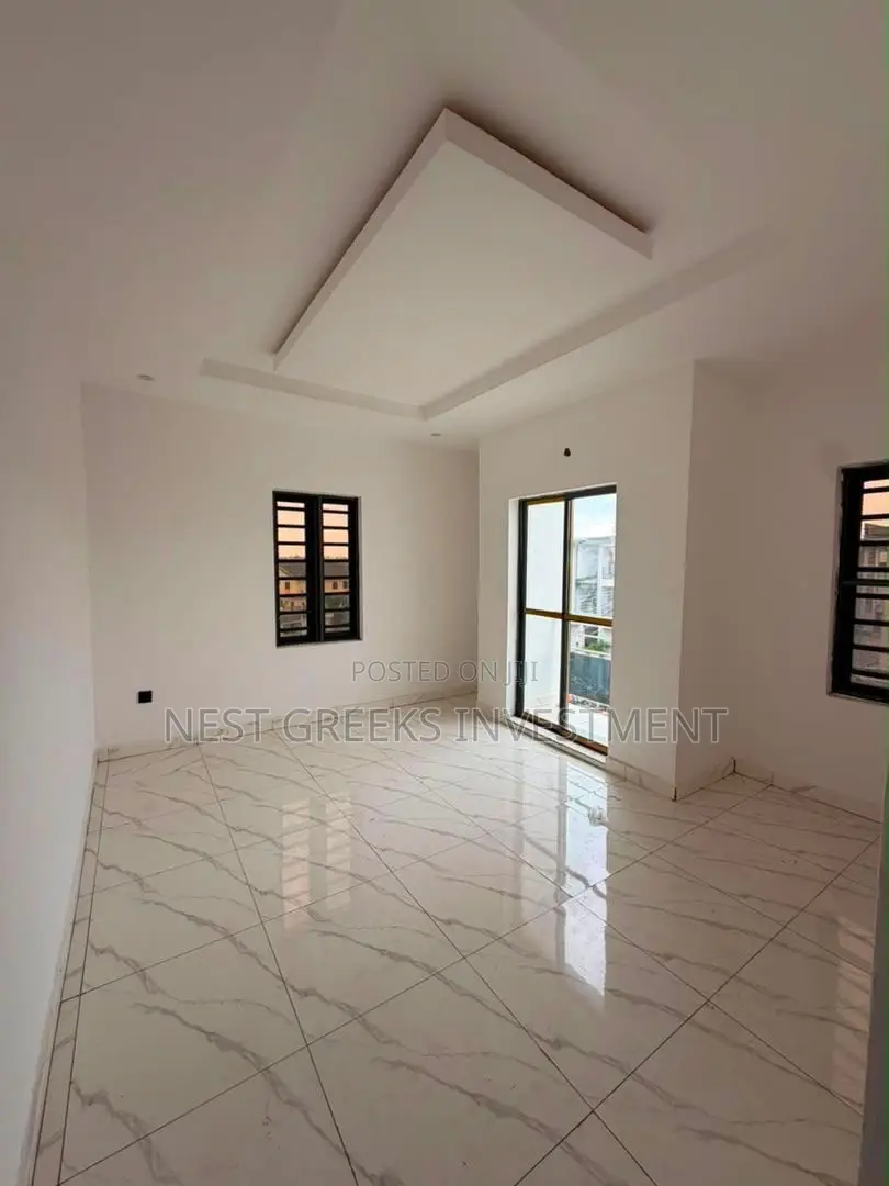 3bdrm Apartment in Gbagada for sale in Gbagada