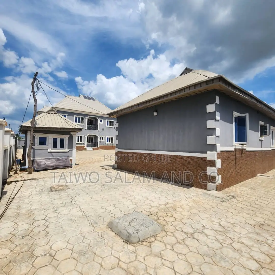 9bdrm Apartment in Akobo for sale in Akobo