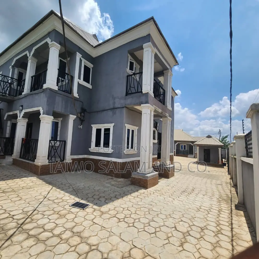 9bdrm Apartment in Akobo for sale in Akobo