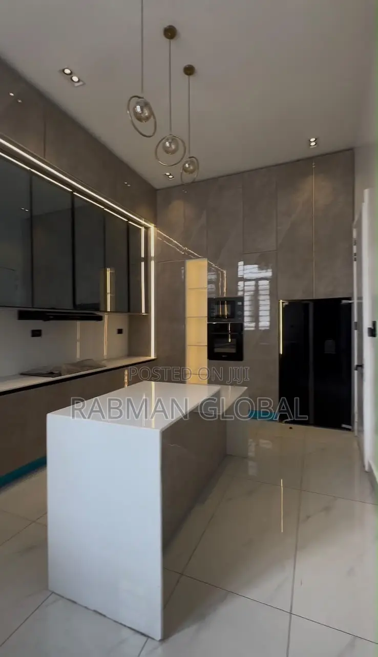 Furnished 5bdrm Duplex in Lekki Phase 1 for sale in Lekki Phase 1