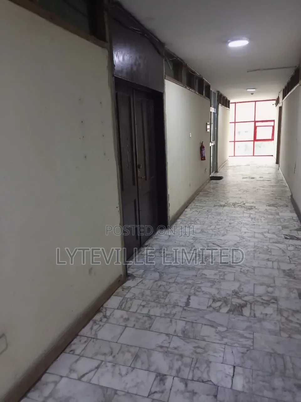 Office Space 35sqm in Ahmadu Bello Way