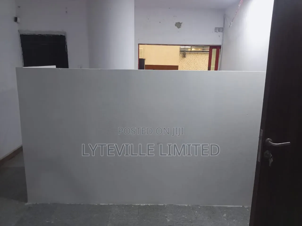 Office Space 35sqm in Ahmadu Bello Way