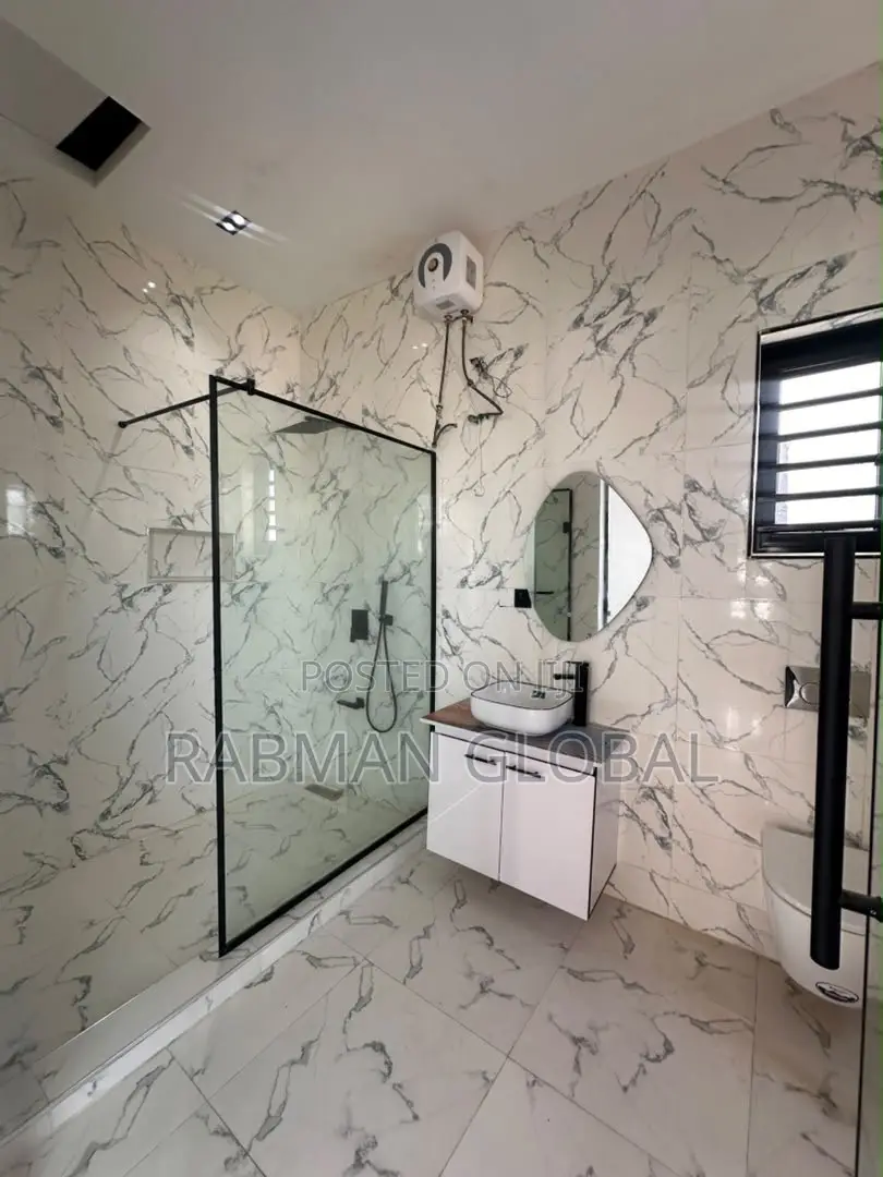 Furnished 4bdrm Duplex in Lekki for sale in Lekki Phase 1