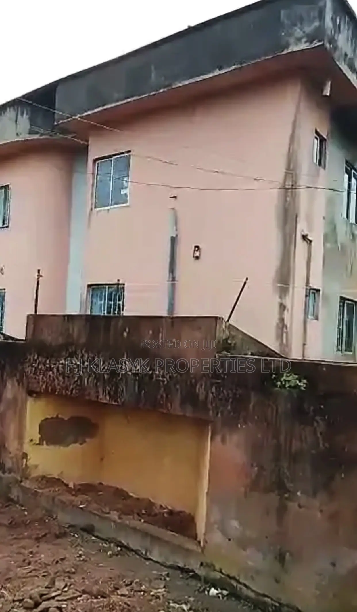 4bdrm Block of Flats in Benin City for sale in Benin City