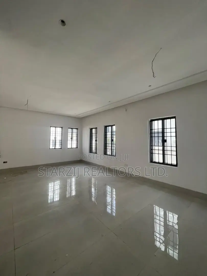 5bdrm Duplex in Jahi for sale in Jahi