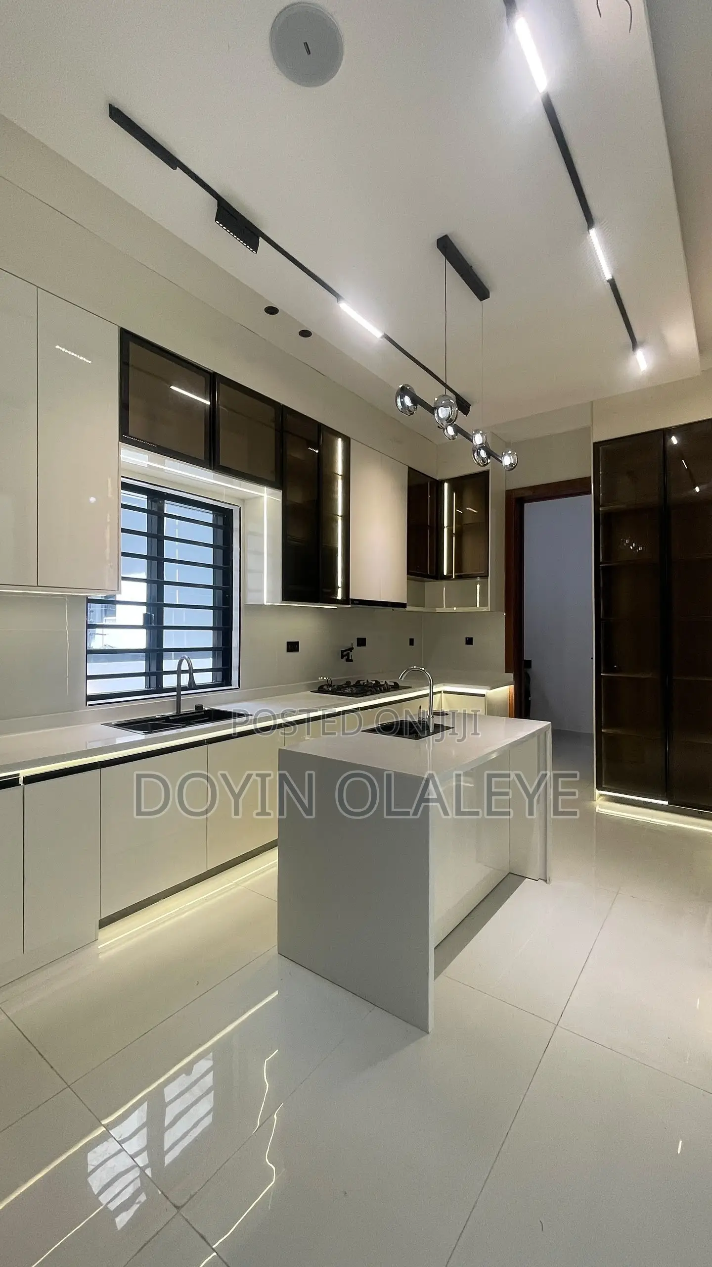 5bdrm Duplex in VGC / Ajah for sale in VGC / Ajah