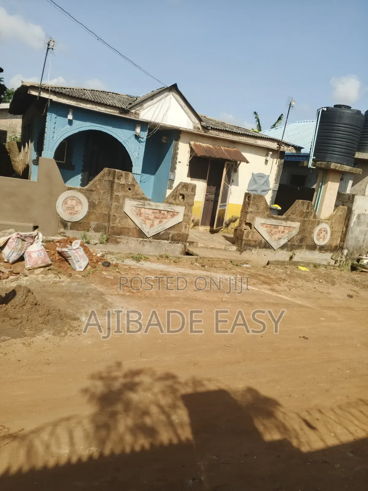 2bdrm Bungalow in Ayobo for sale in Ayobo