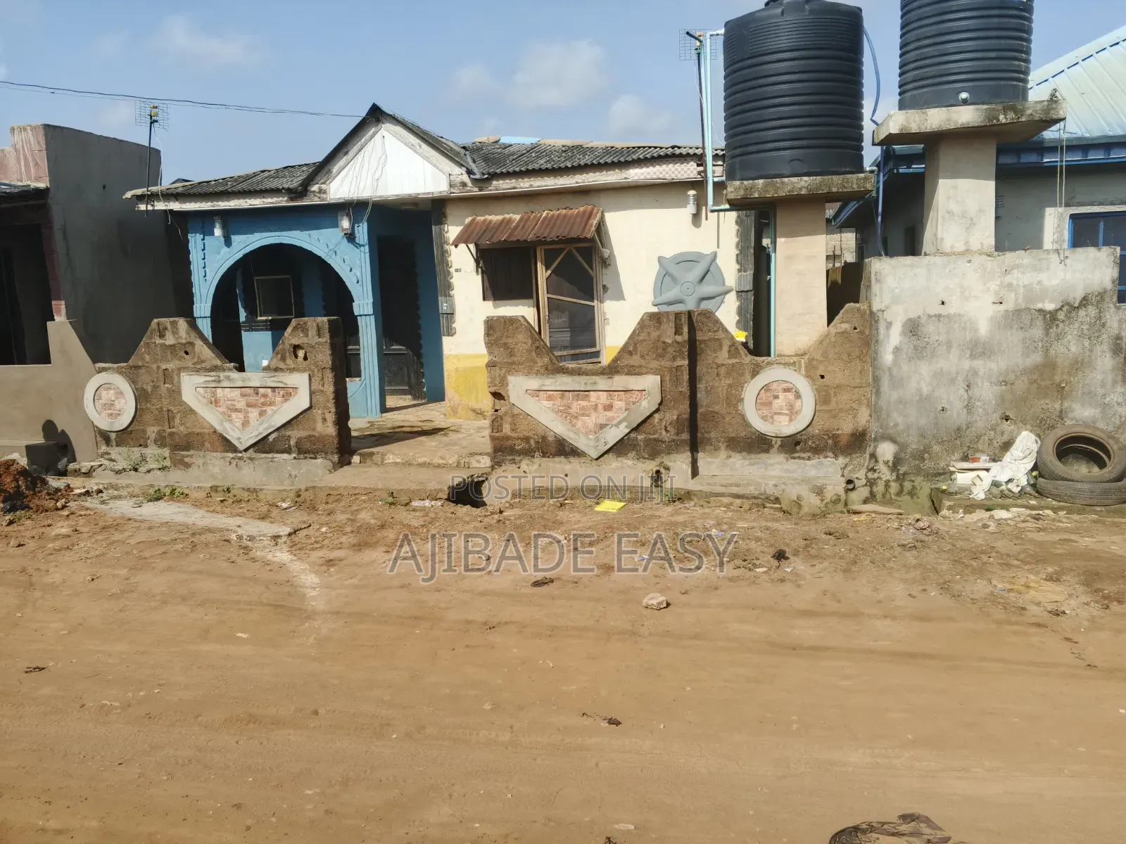 2bdrm Bungalow in Ayobo for sale in Ayobo