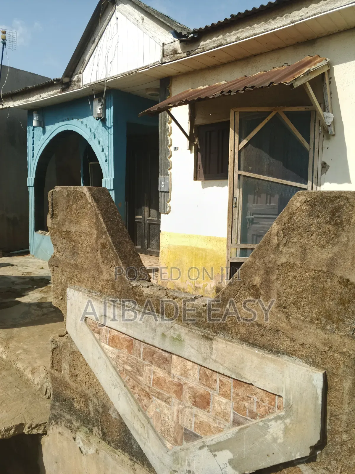 2bdrm Bungalow in Ayobo for sale in Ayobo