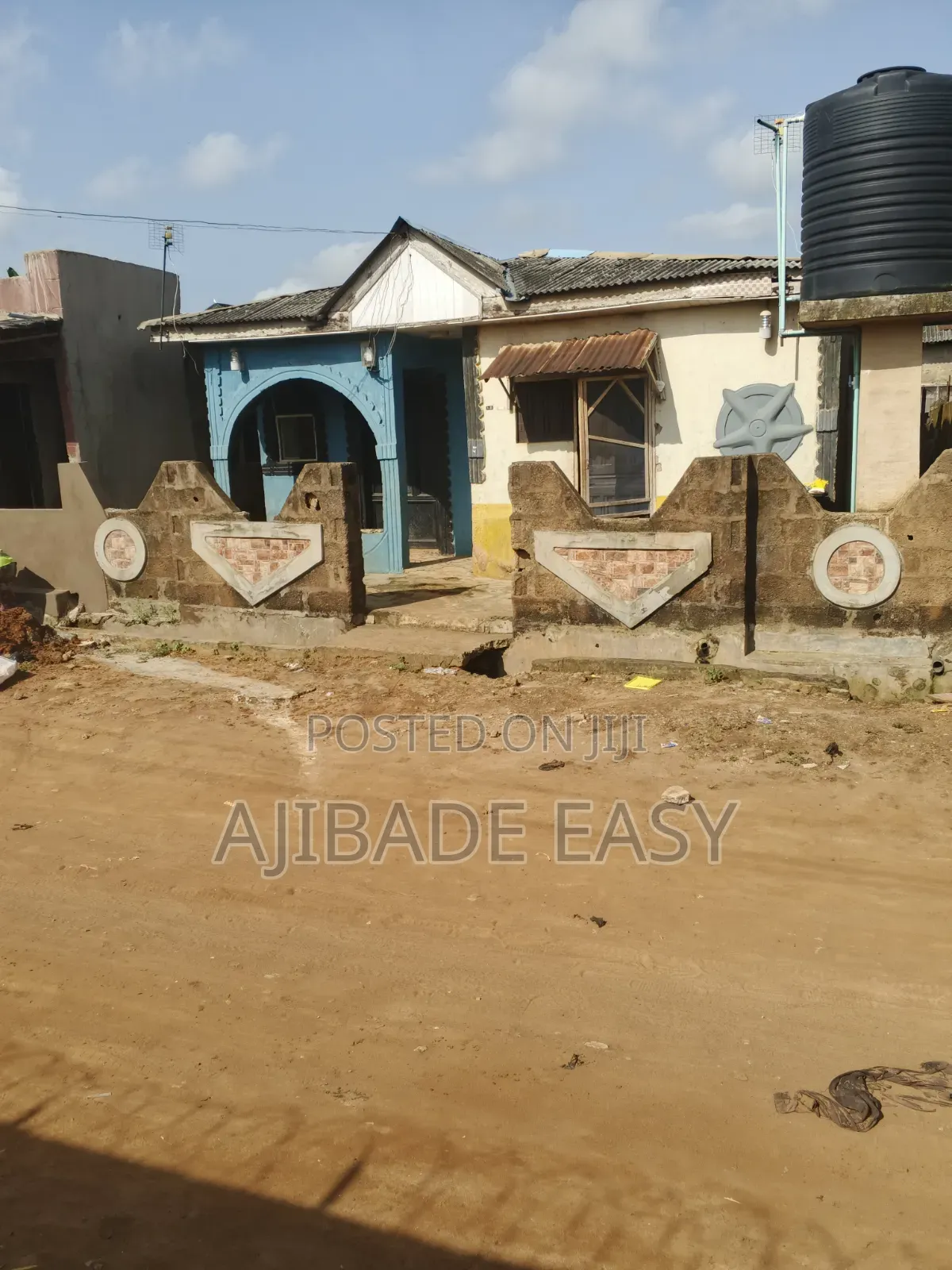 2bdrm Bungalow in Ayobo for sale in Ayobo