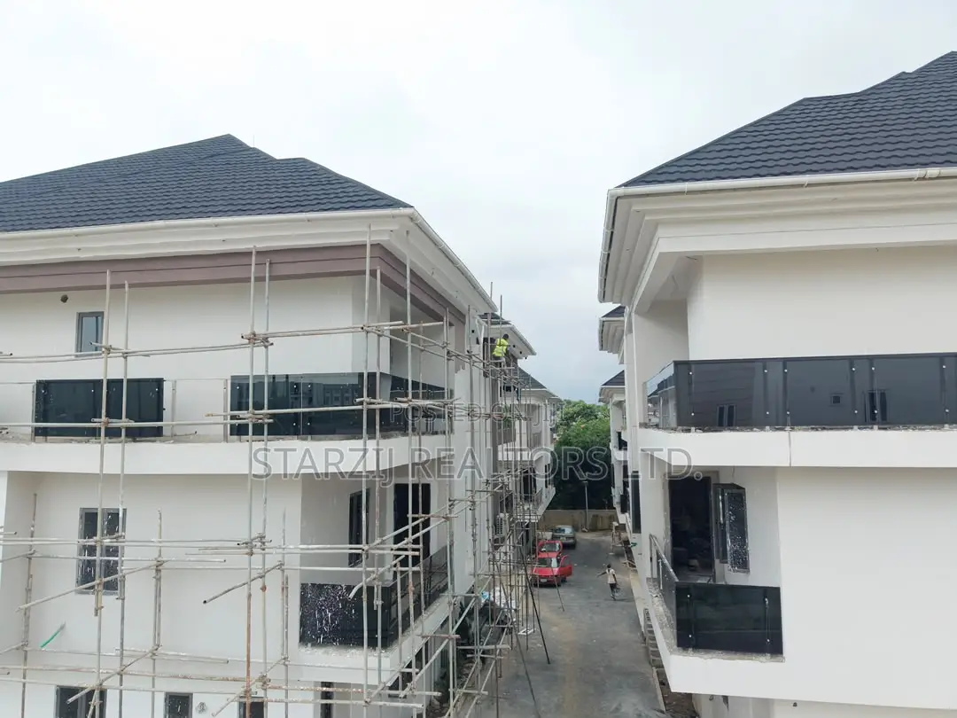 5bdrm Duplex in Wuye for Sale in Wuye