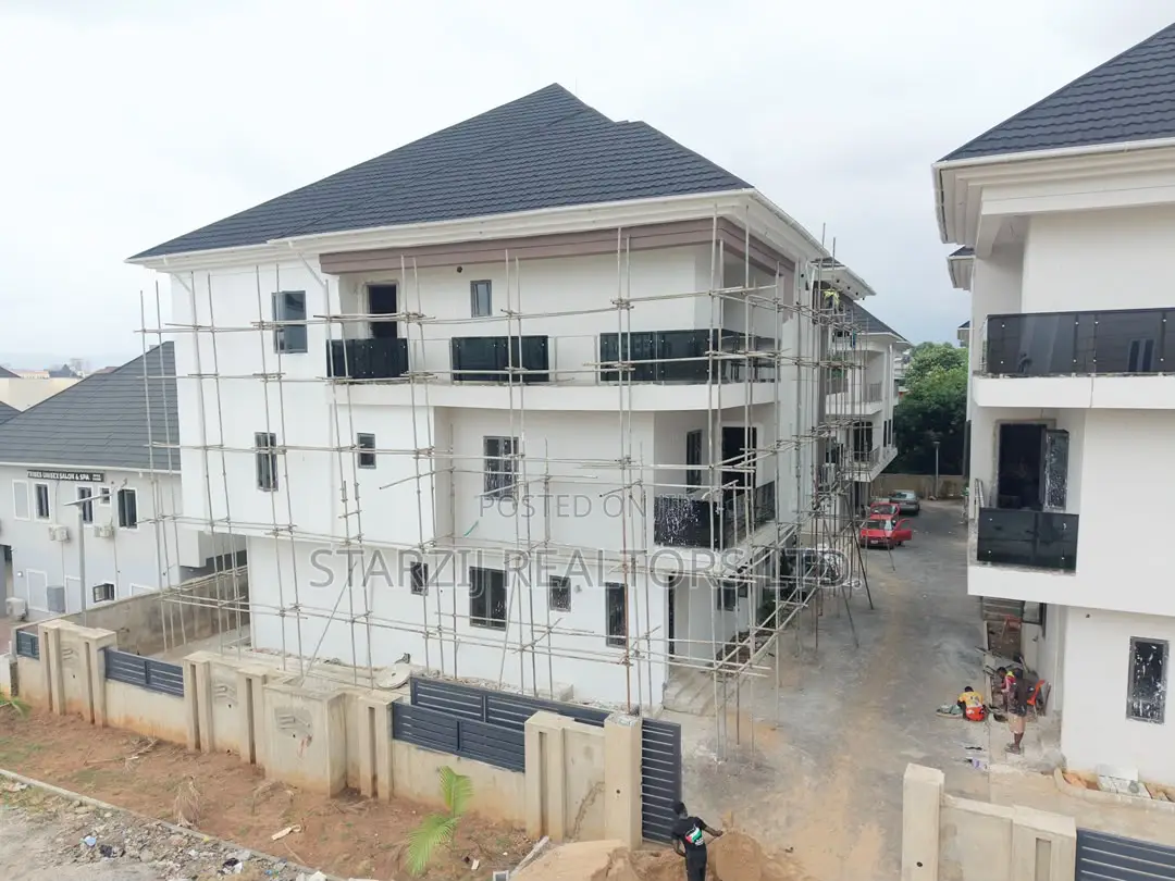 5bdrm Duplex in Wuye for Sale in Wuye