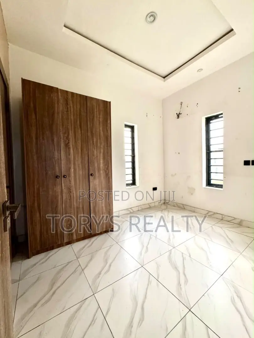 4bdrm Townhouse/Terrace in Lekki Phase 2 for sale in Lekki Phase 2