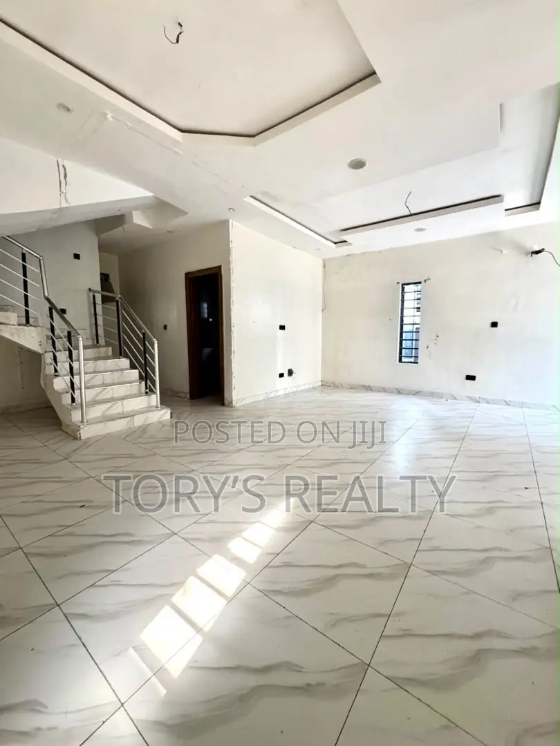 4bdrm Townhouse/Terrace in Lekki Phase 2 for sale in Lekki Phase 2