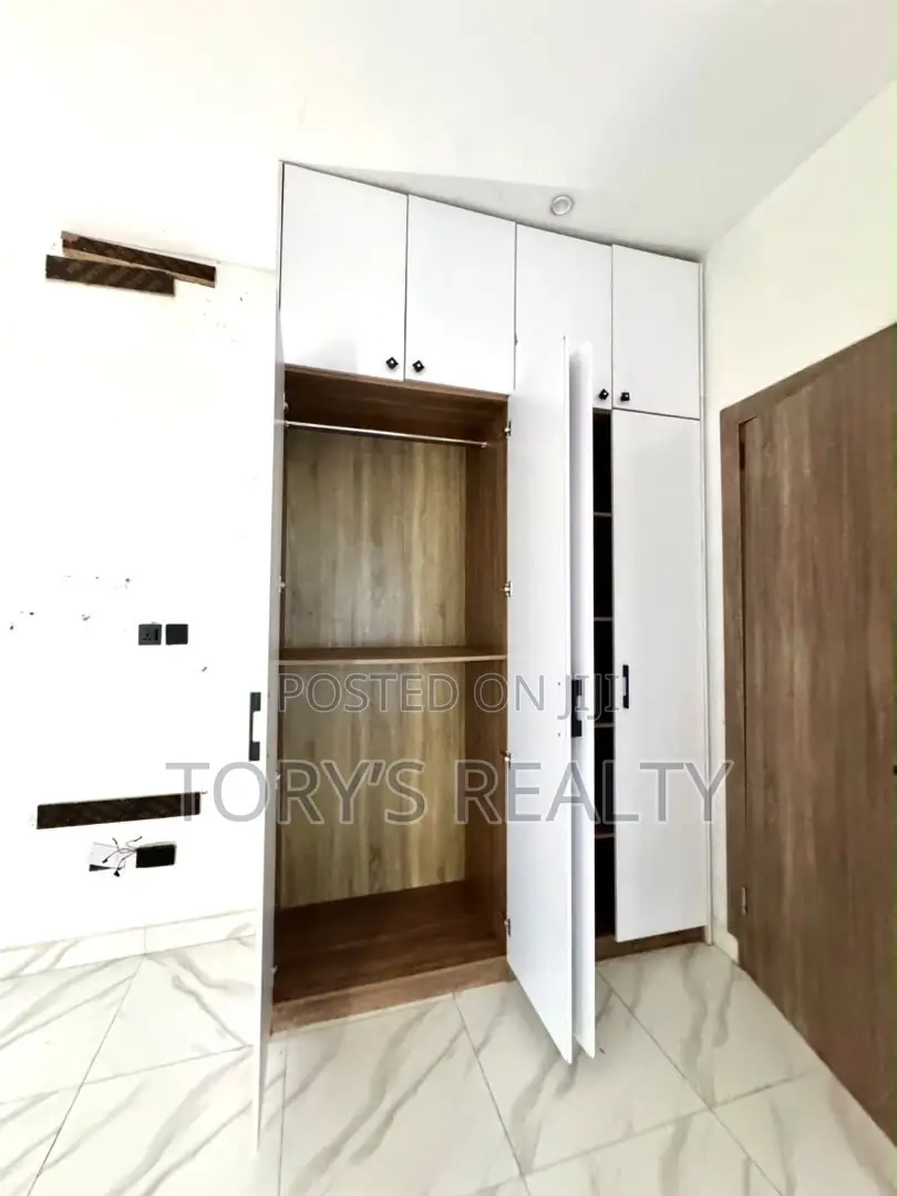 4bdrm Townhouse/Terrace in Lekki Phase 2 for sale in Lekki Phase 2