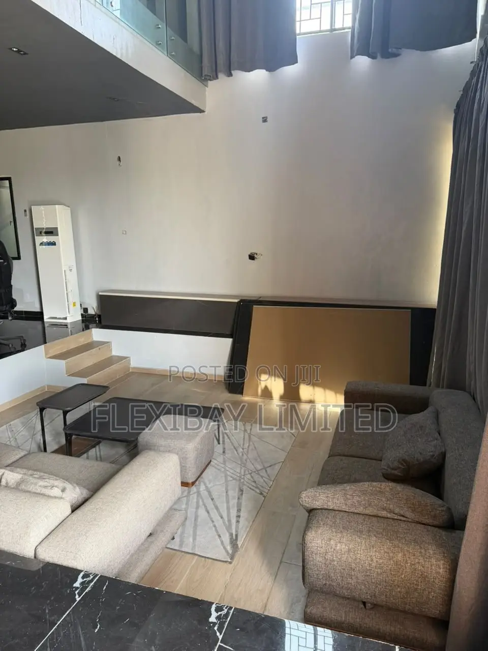 5bdrm Duplex in Chevron for rent in Chevron