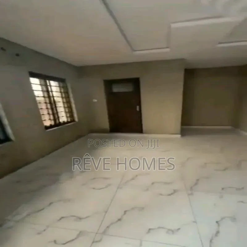 2bdrm Block of Flats in Ilupeju Industrial Estate for rent in Ilupeju Industrial Estate