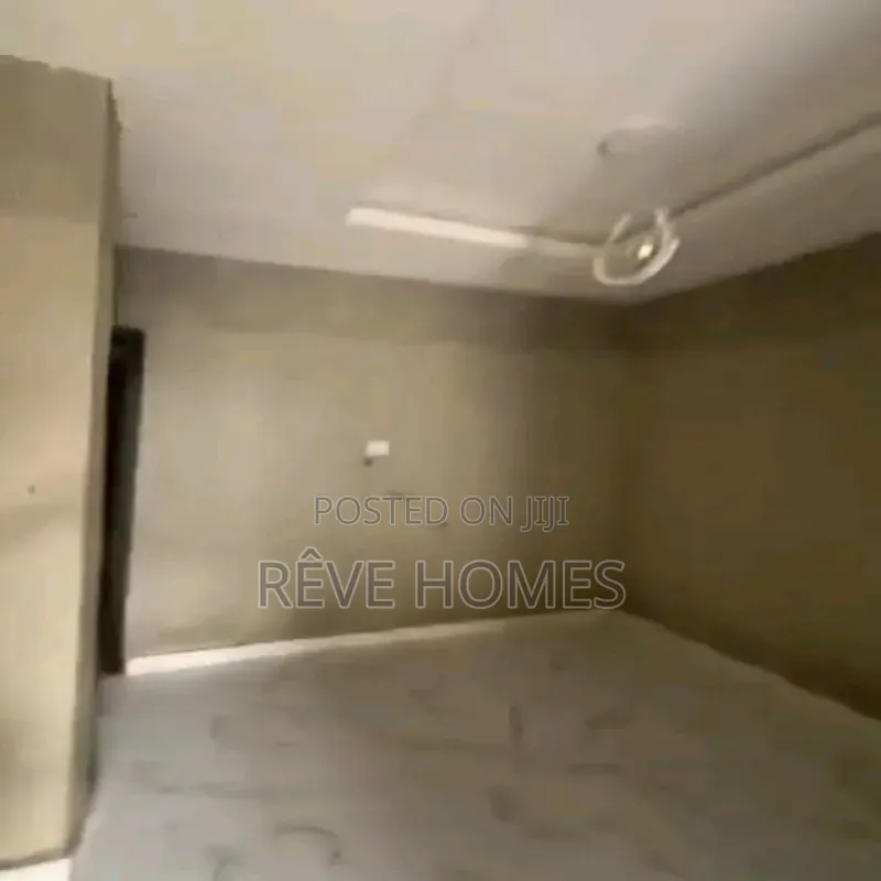 2bdrm Block of Flats in Ilupeju Industrial Estate for rent in Ilupeju Industrial Estate