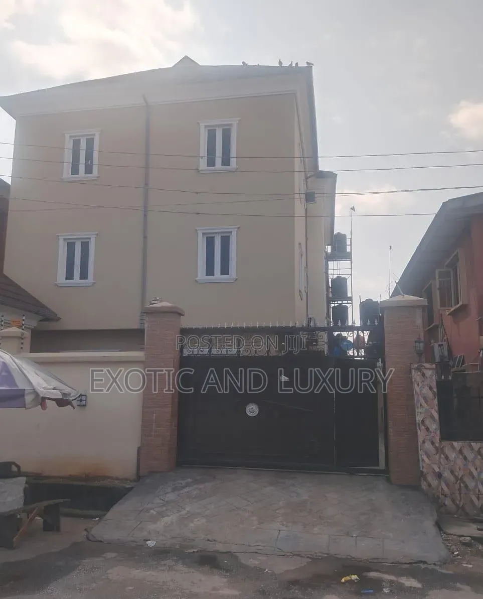 Mini Flat in Adekunle for rent in Adekunle