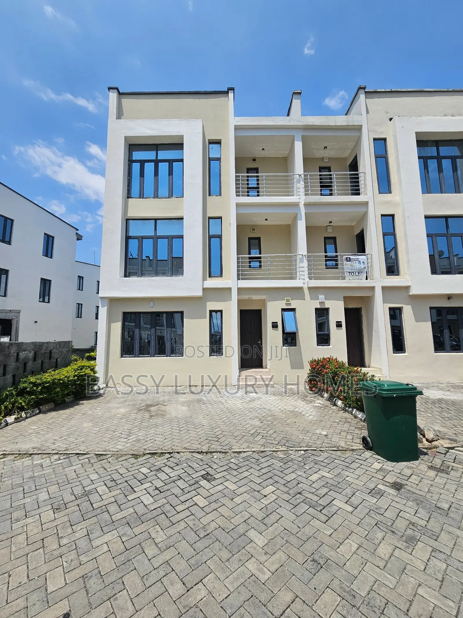 Furnished 4bdrm Apartment in Osapa london for rent in Osapa london