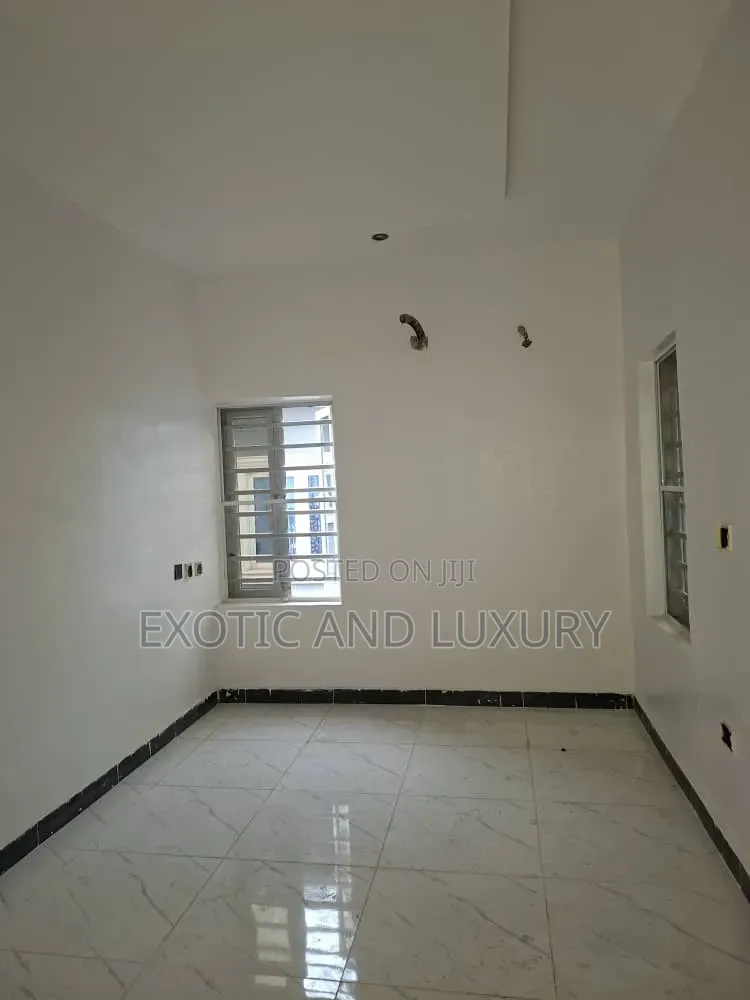 2bdrm Block of Flats in Shomolu for rent in Oworonshoki / Shomolu
