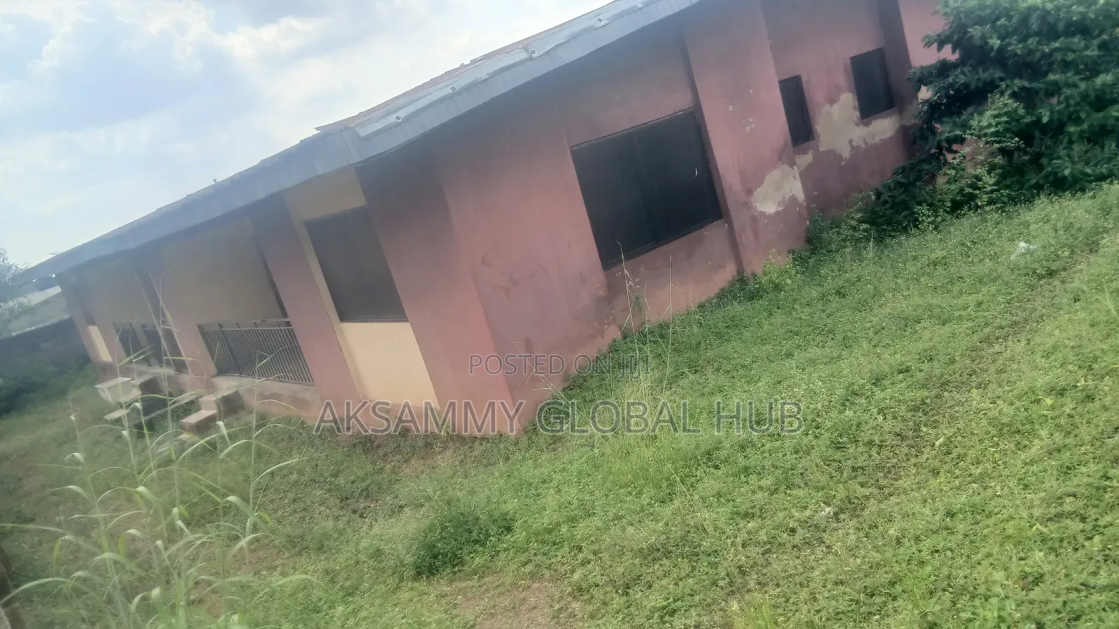 6bdrm Bungalow in Ashi, Ibadan for sale in Ibadan