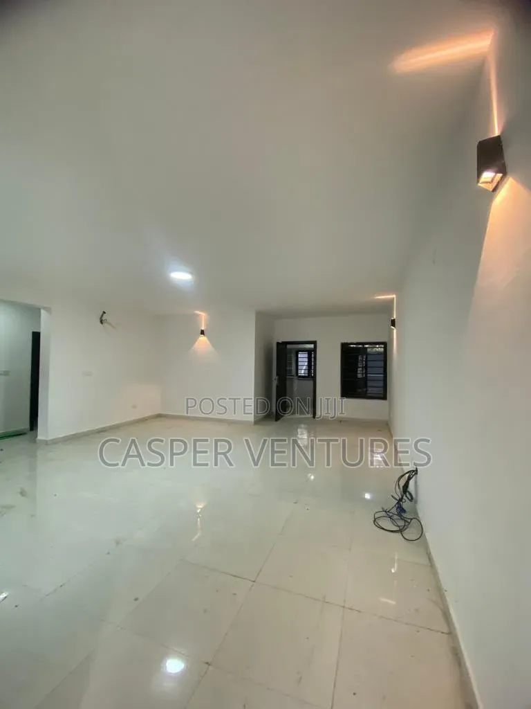 3bdrm Apartment in Ilaje for sale in Ilaje