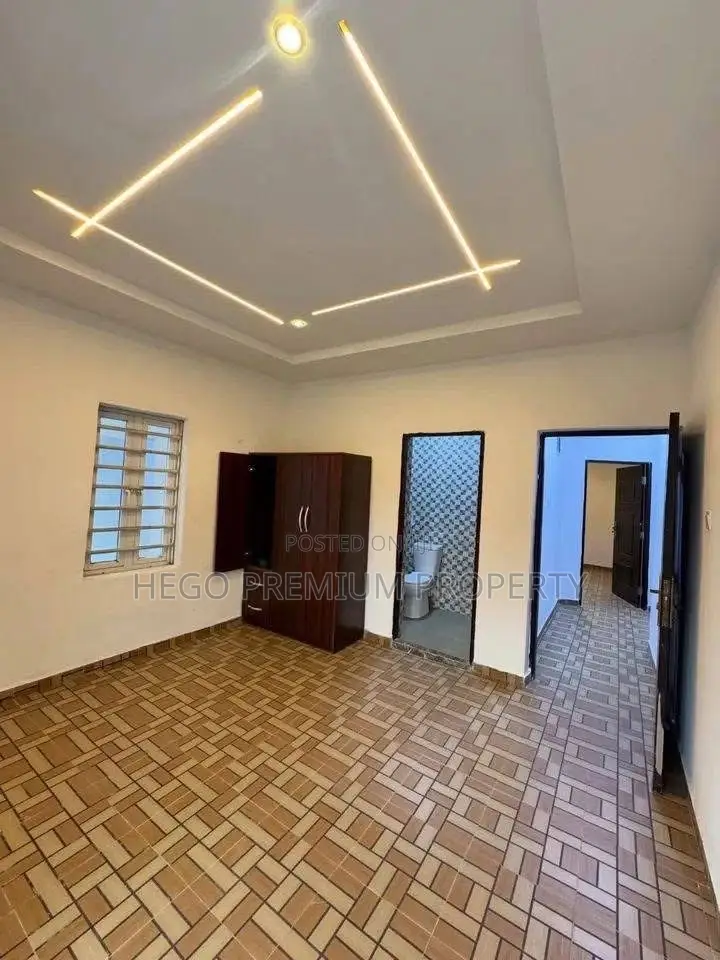 2bdrm Apartment in Sars Estate, Obio-Akpor for sale in Obio-Akpor