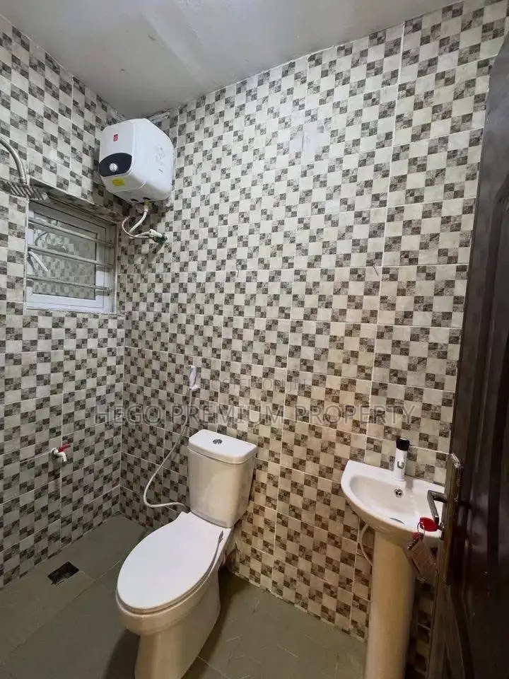 2bdrm Apartment in Sars Estate, Obio-Akpor for sale in Obio-Akpor