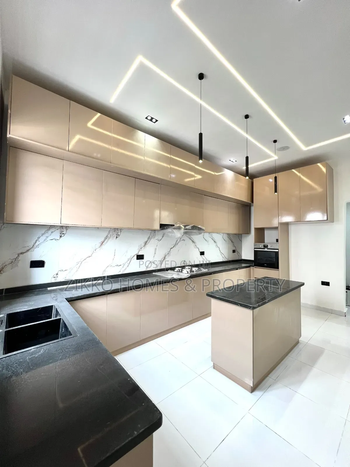 4bdrm Duplex in Ajah for sale in Ado / Ajah