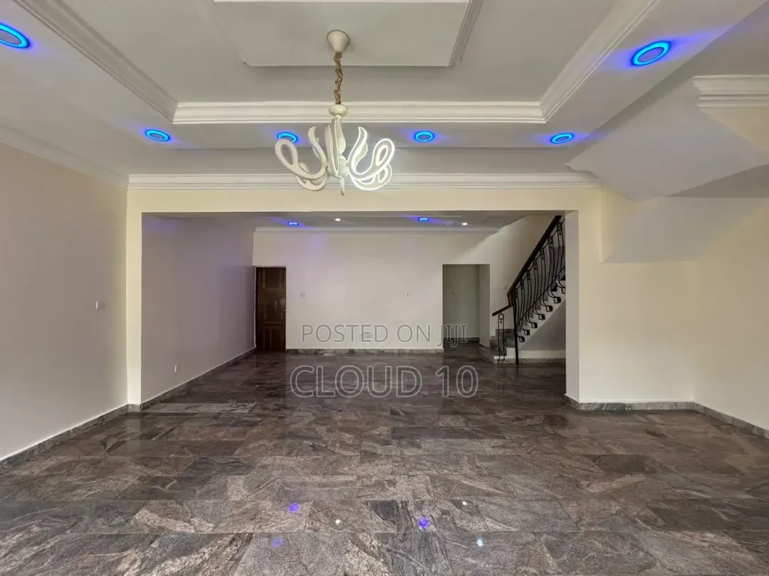 3bdrm Townhouse / Terrace in Maitama for rent in Maitama