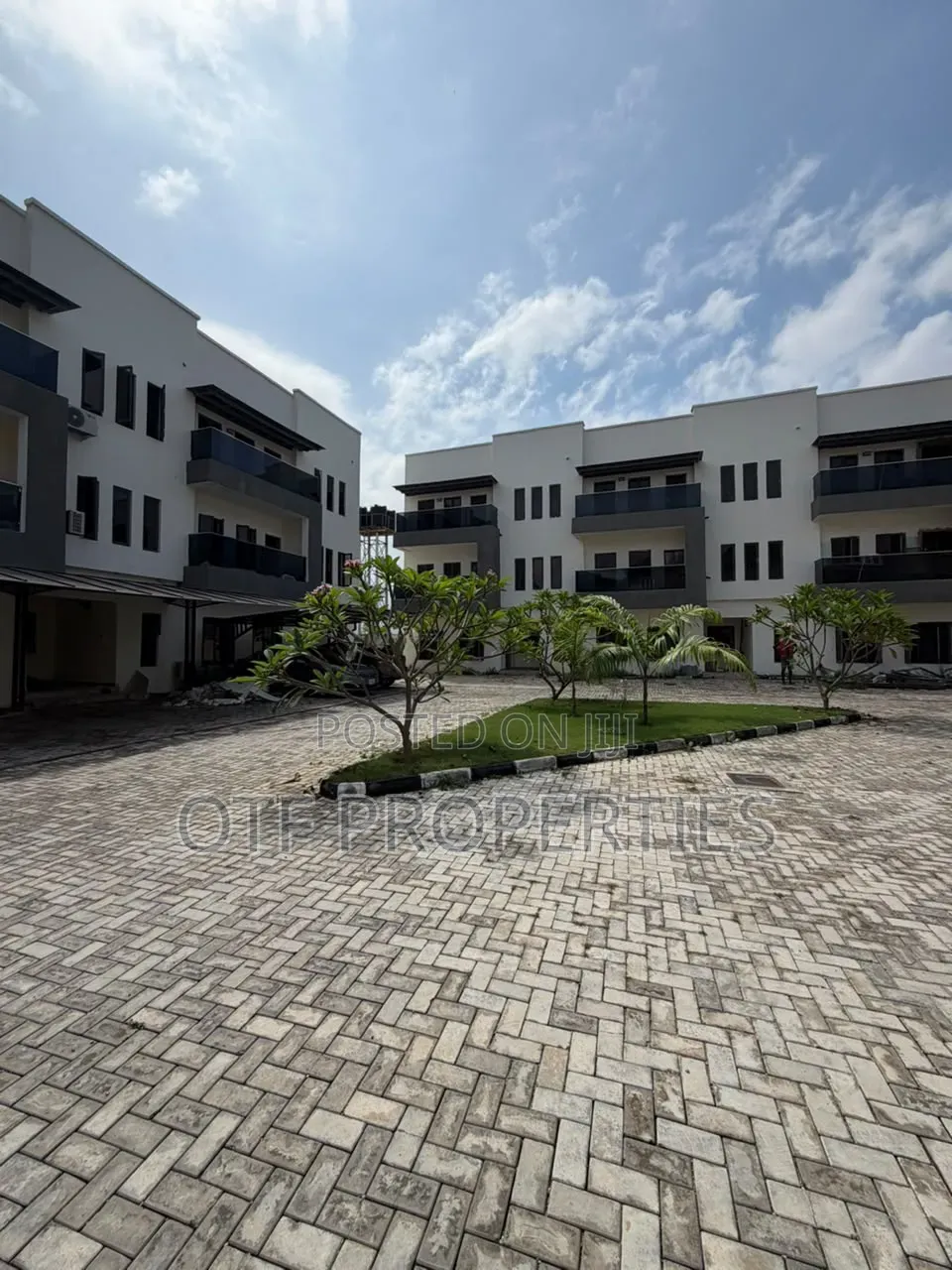 5bdrm Duplex in Mabushi for sale in Mabushi