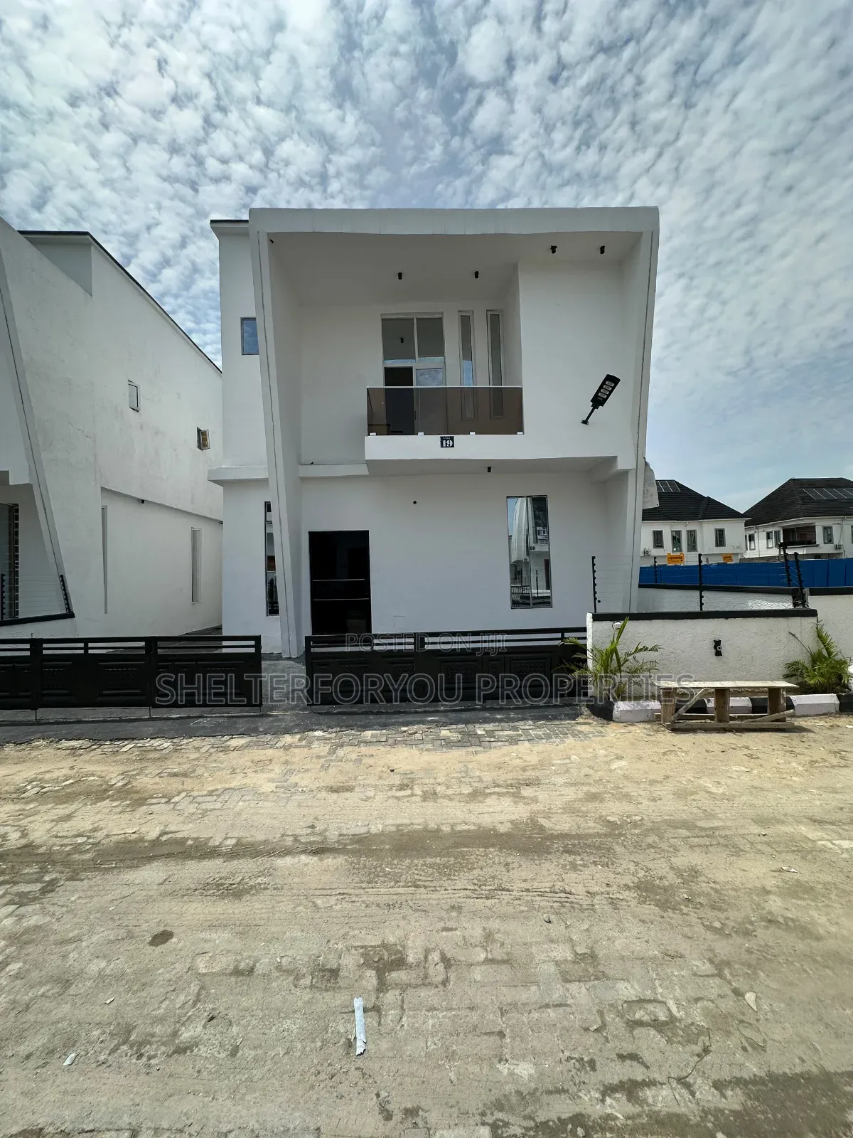 4bdrm Duplex in Ikota for sale in Ikota