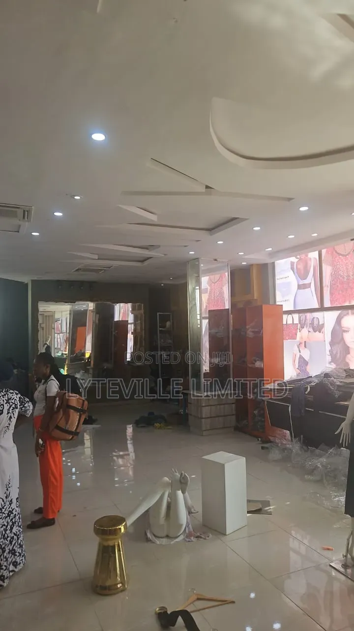 Office/Shop Space 125sqm in Lekki Phase 1