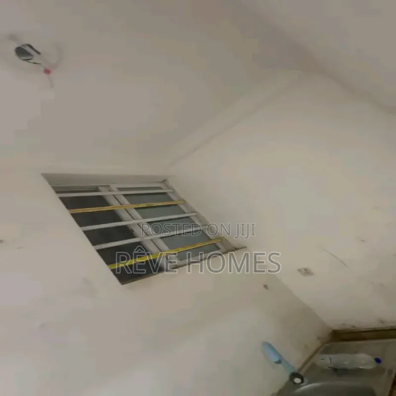 Studio Apartment in Fola Agoro for rent in Fola Agoro