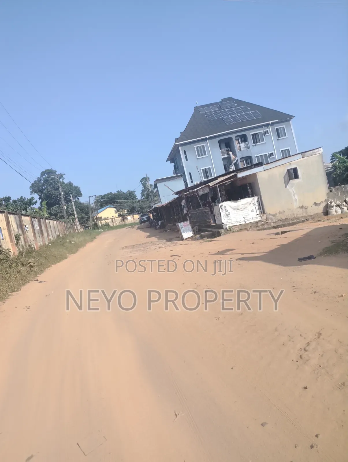 Family Deed Tosin in Apeka