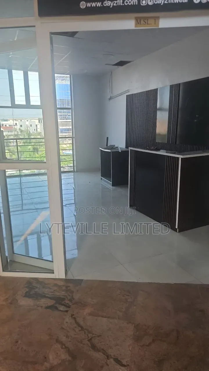 Office/Shop Space 27sqm in Lekki Phase 1
