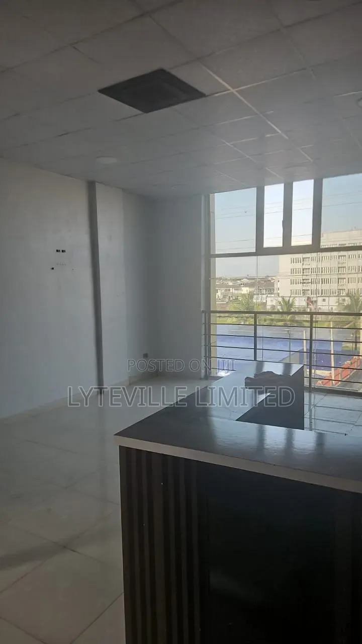 Office/Shop Space 27sqm in Lekki Phase 1