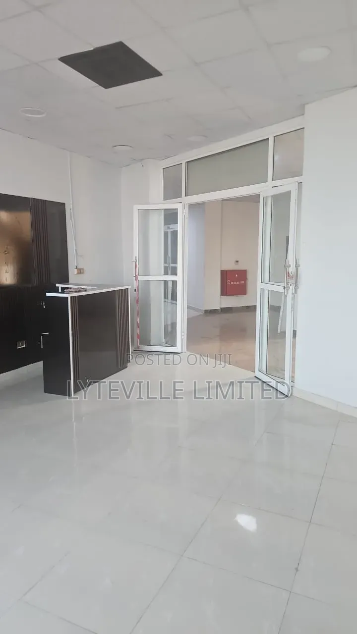 Office/Shop Space 27sqm in Lekki Phase 1