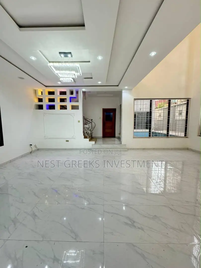 5bdrm Duplex in Omole Phase 1 for sale in Omole Phase 1