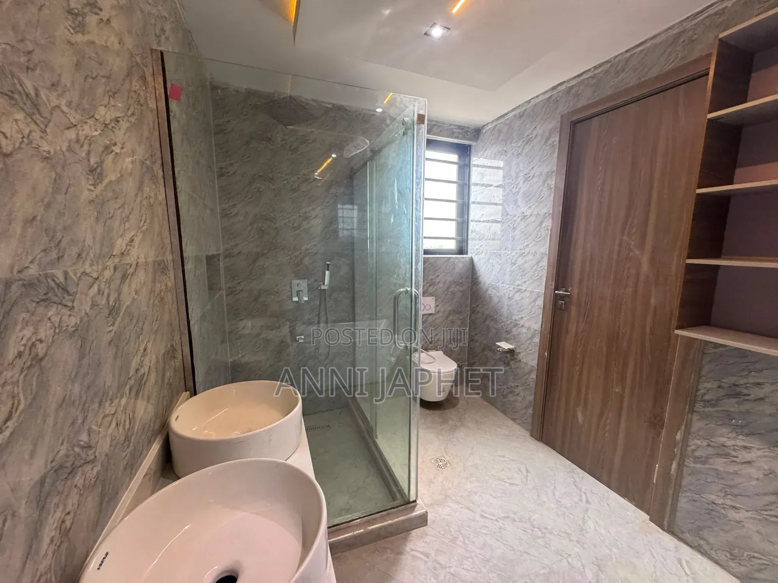 4bdrm Duplex in Obga, Wempco Road for sale in Wempco Road