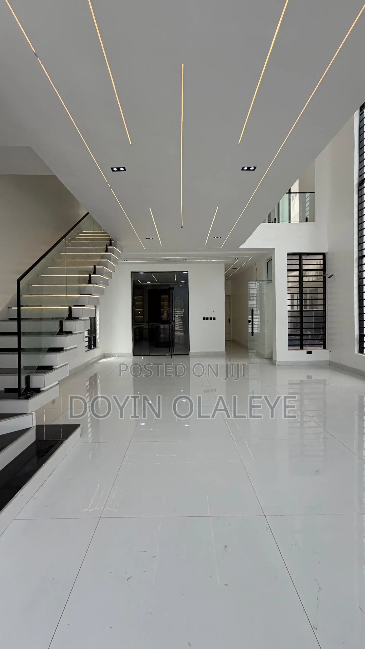 5bdrm Duplex in Chevron for sale in Chevron