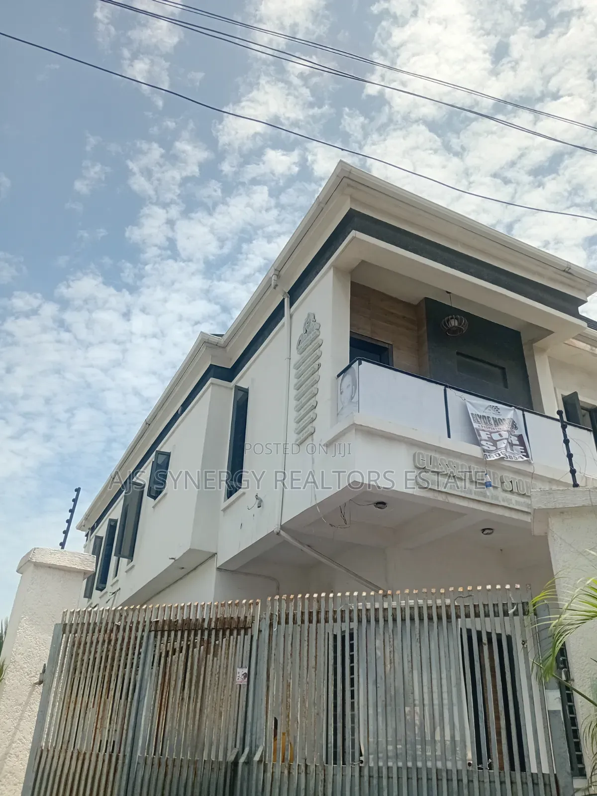 4bdrm Duplex in Lekki Expressway for sale in Lekki Expressway
