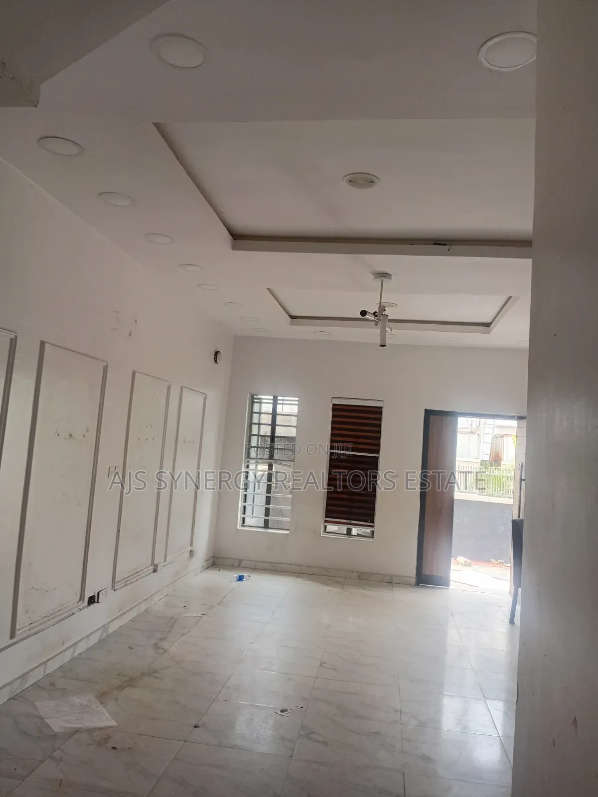4bdrm Duplex in Lekki Expressway for sale in Lekki Expressway