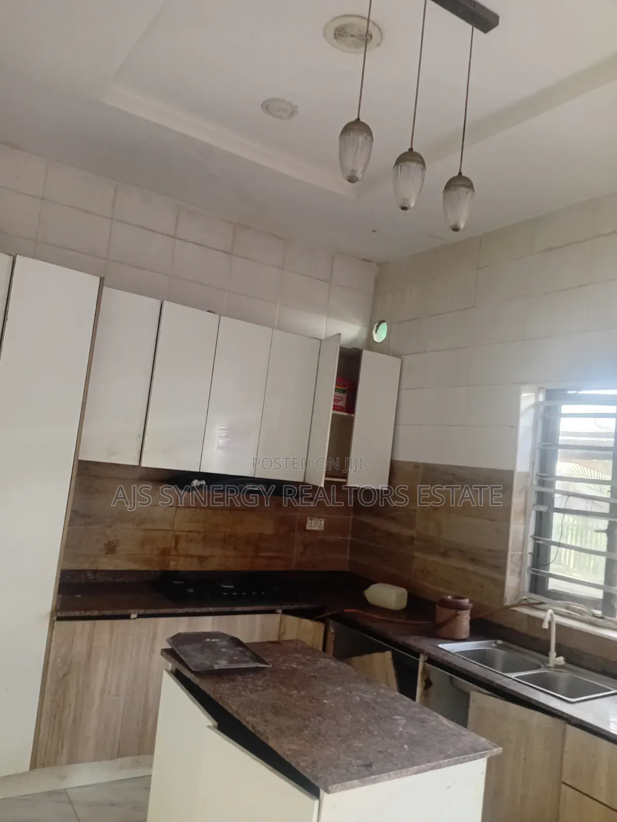 4bdrm Duplex in Lekki Expressway for sale in Lekki Expressway